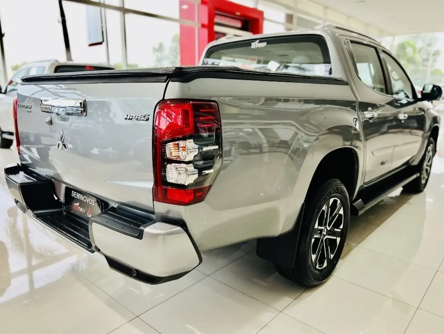 galeria L200 TRITON