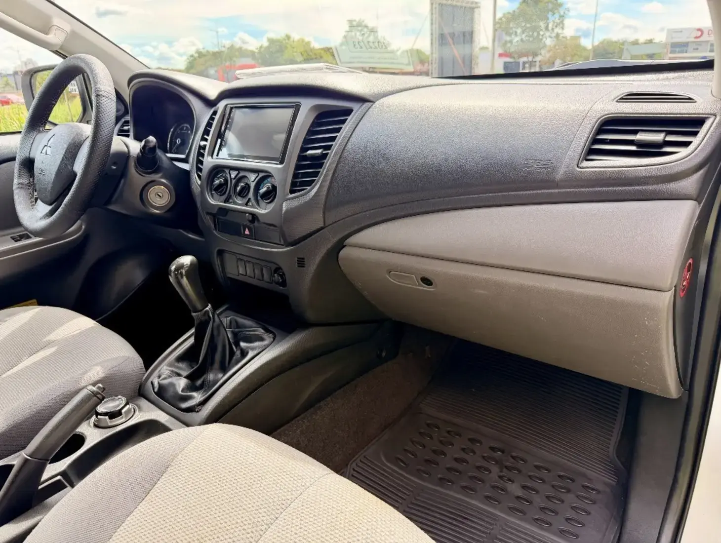 galeria L200 TRITON
