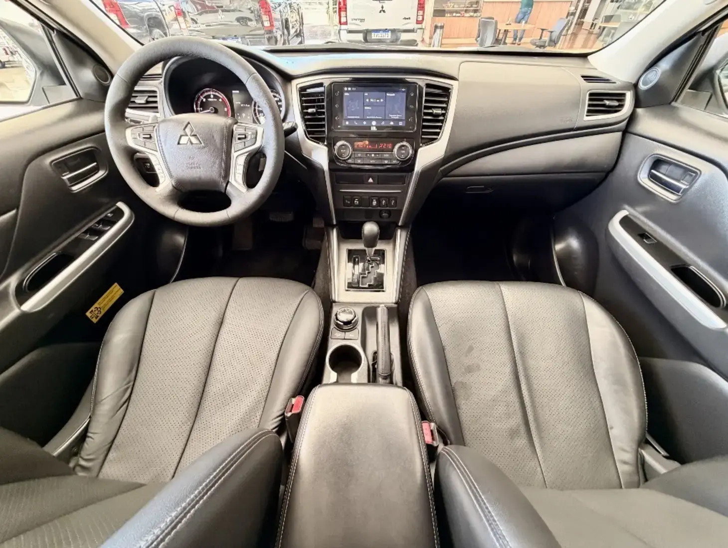 galeria L200 TRITON