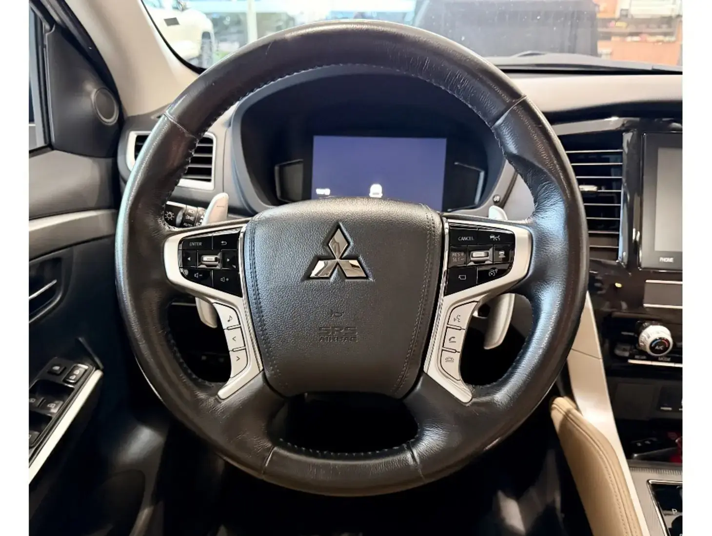 galeria PAJERO SPORT