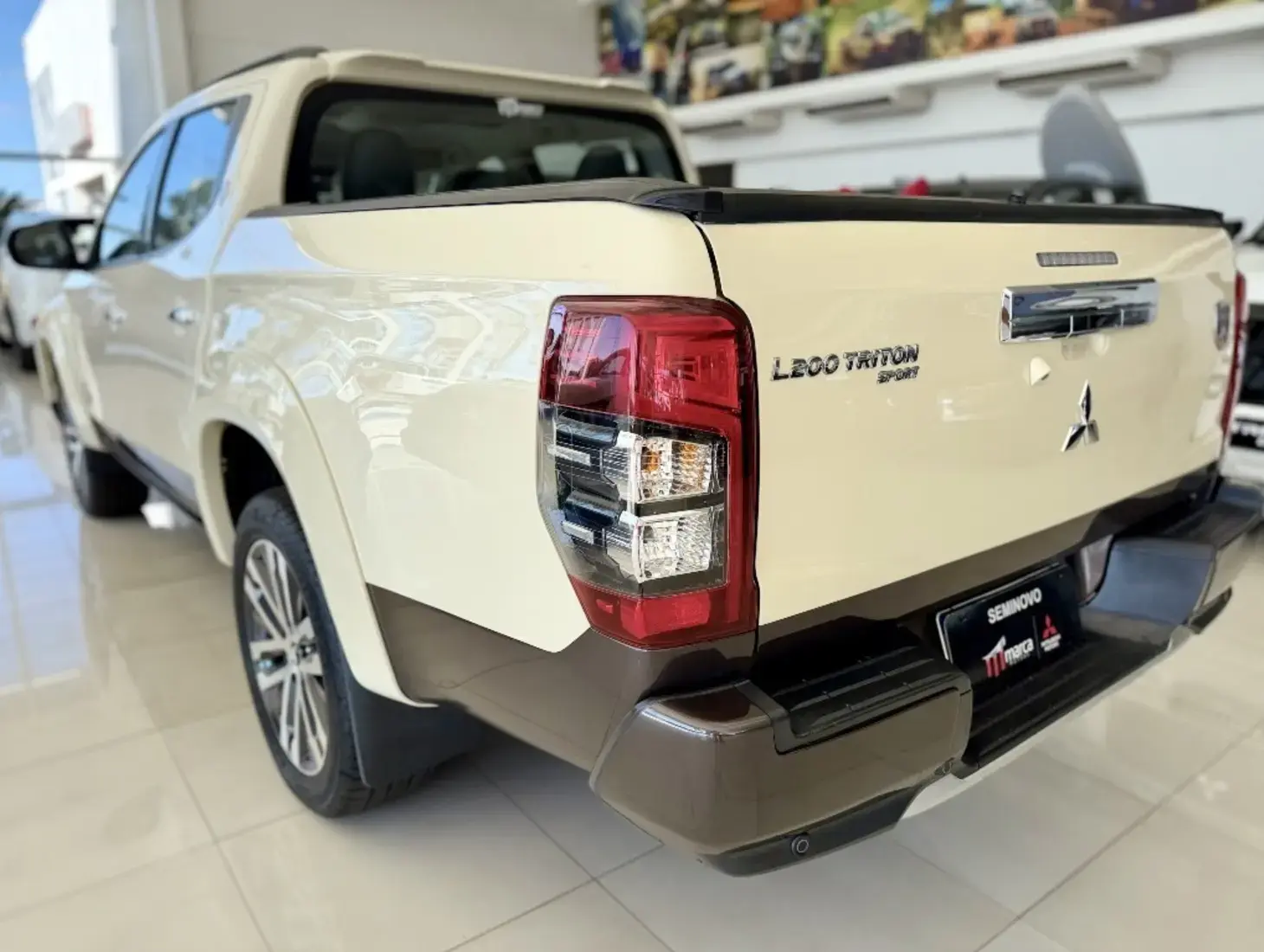 galeria L200 TRITON