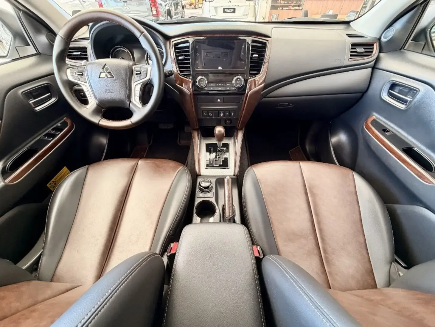 galeria L200 TRITON