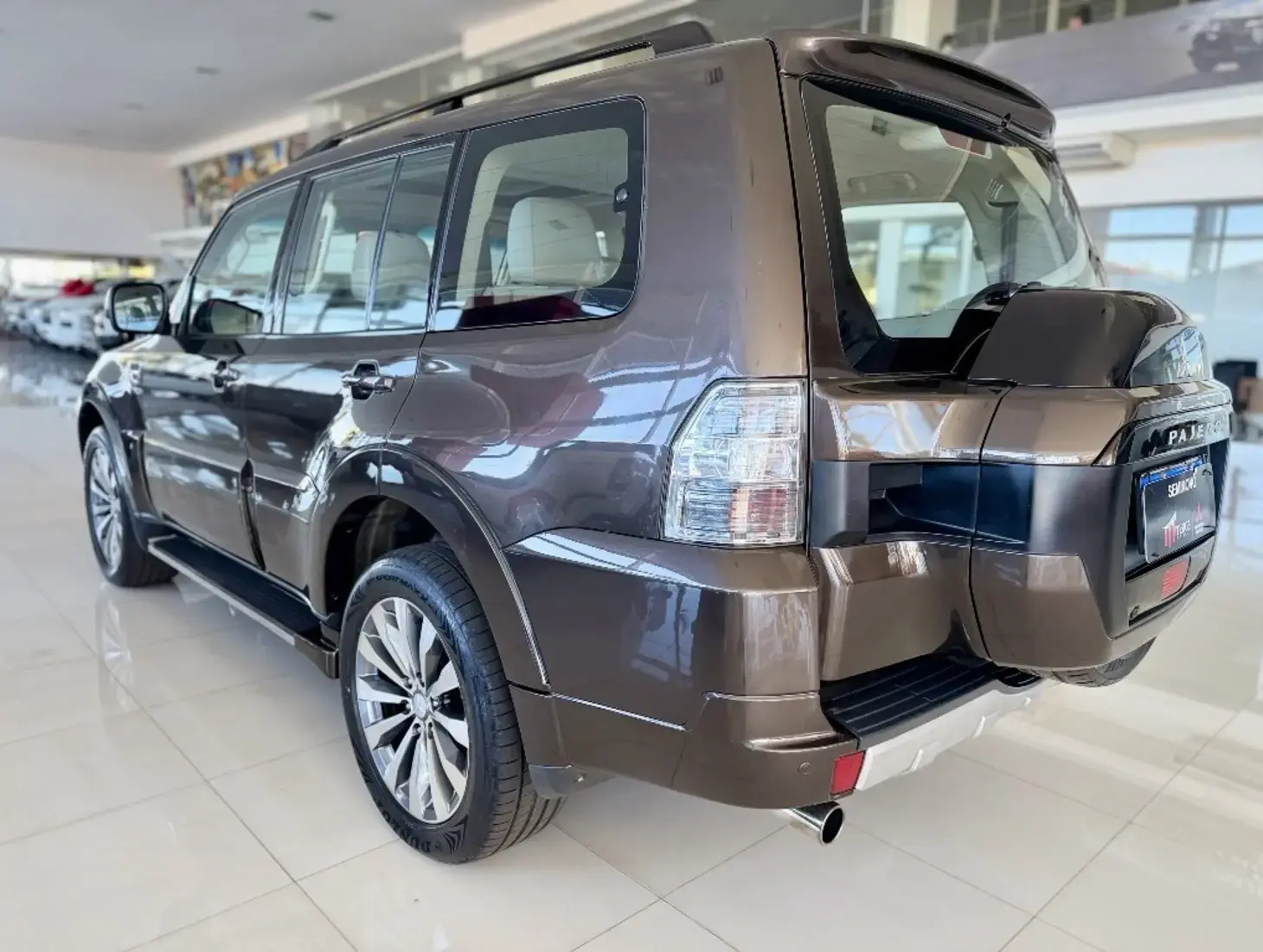 galeria PAJERO FULL