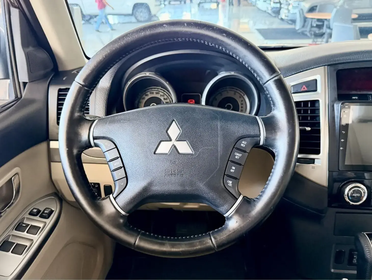 galeria PAJERO FULL