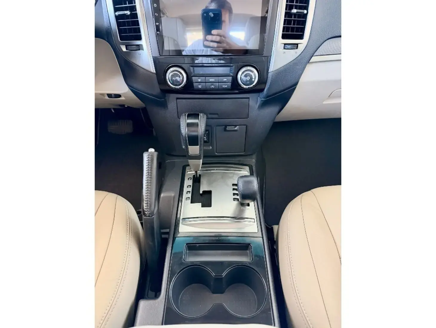 galeria PAJERO FULL
