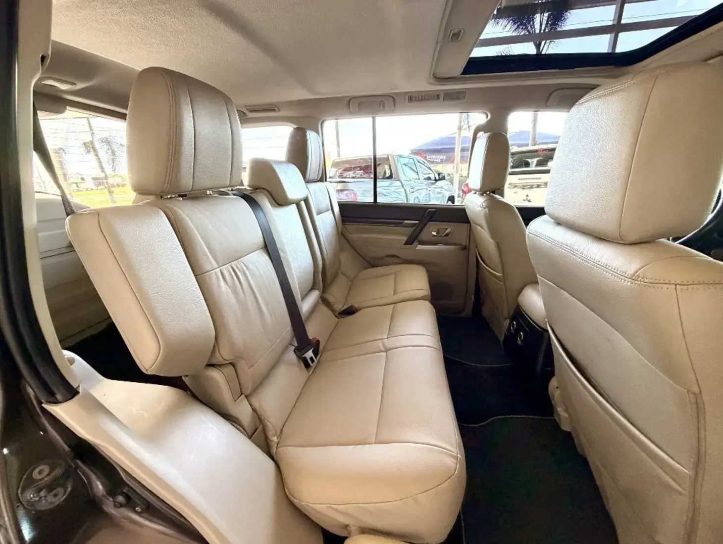galeria PAJERO FULL