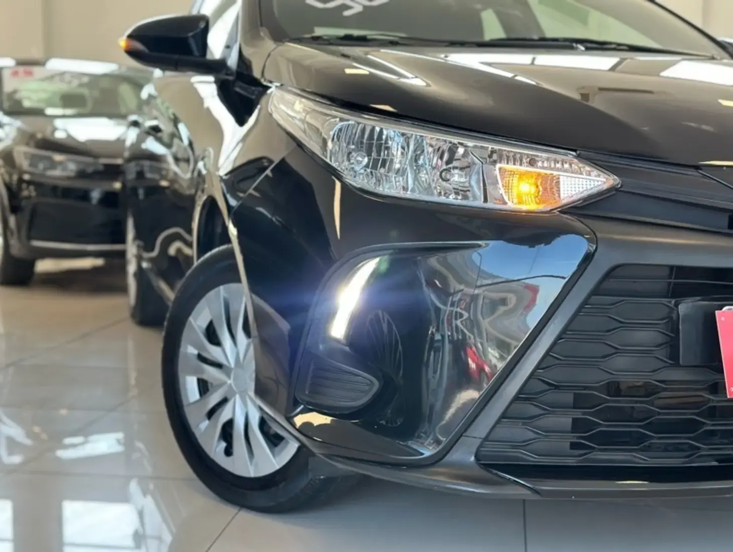 galeria Yaris Sedan