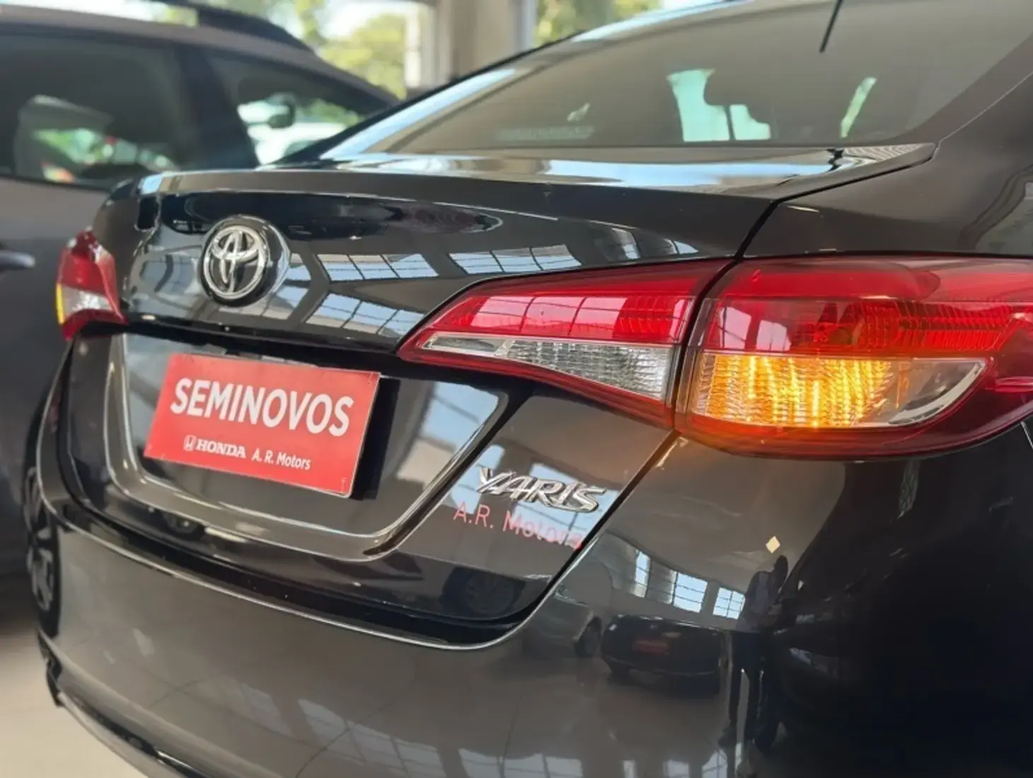 galeria Yaris Sedan