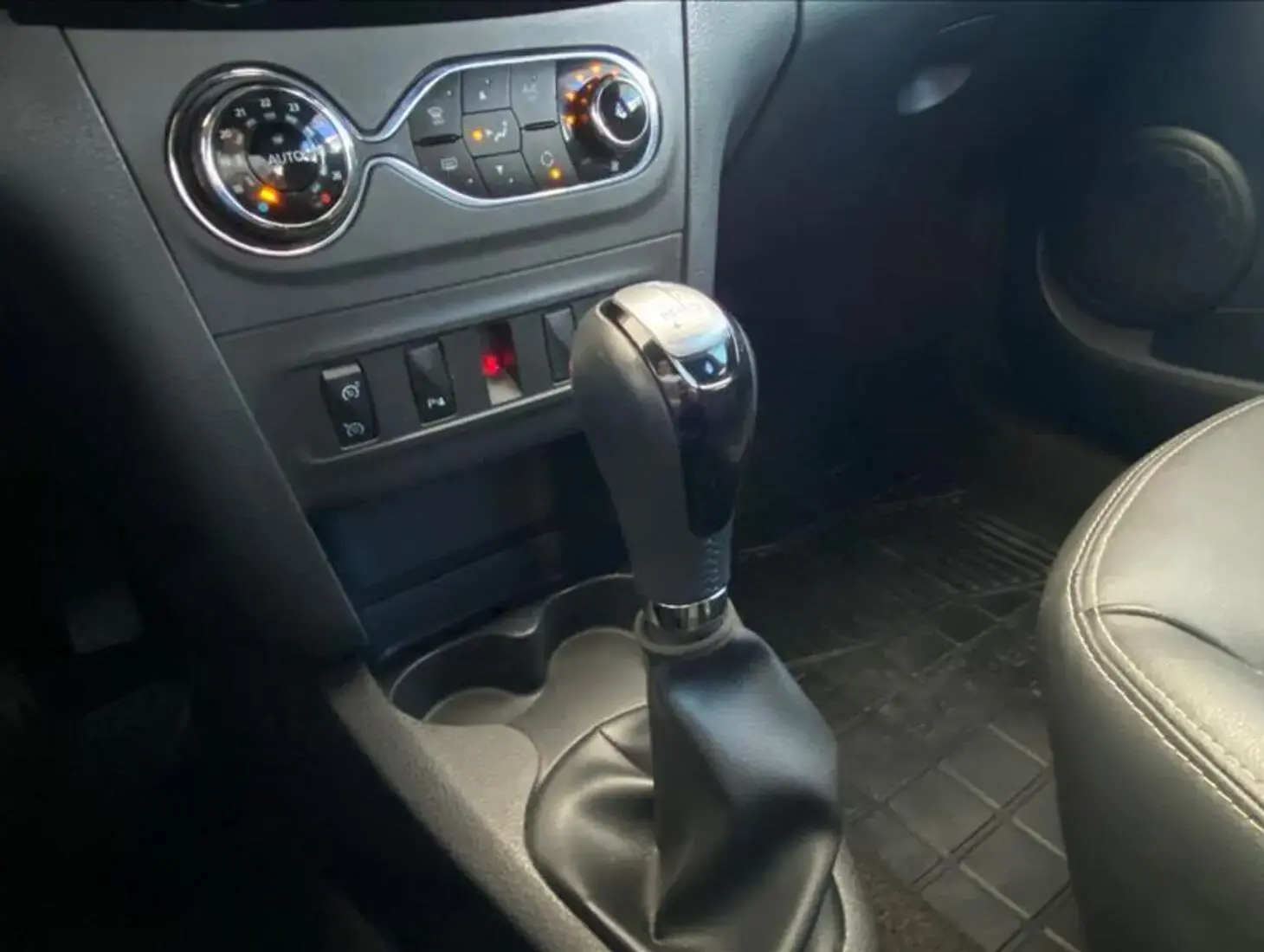 galeria SANDERO