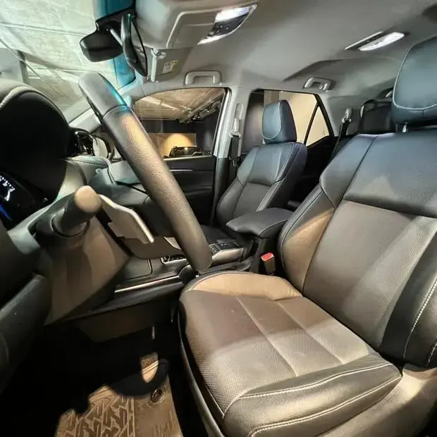Toyota SW4 SRX Platinum 2.8 Turbodiesel 4x4 (Aut.) (7 Lugares)
