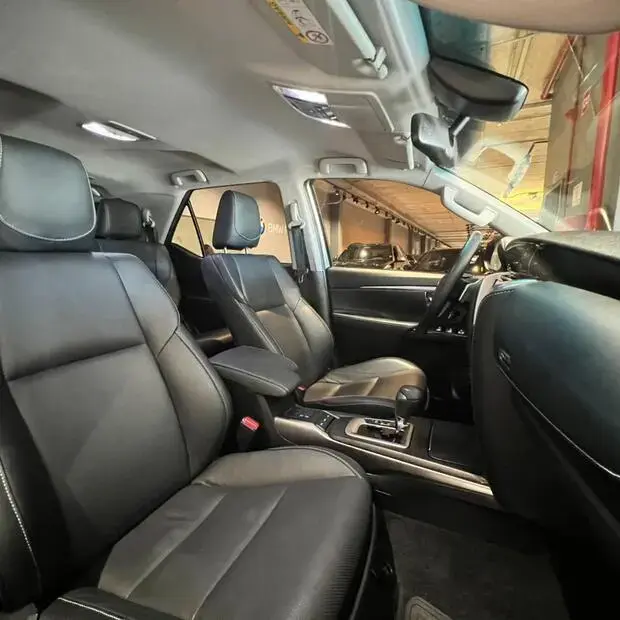 Toyota SW4 SRX Platinum 2.8 Turbodiesel 4x4 (Aut.) (7 Lugares)