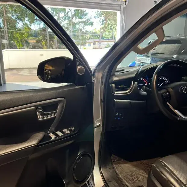 Toyota SW4 SRX Platinum 2.8 Turbodiesel 4x4 (Aut.) (7 Lugares)