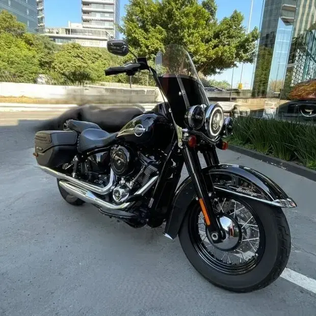 Harley Davidson Heritage CLASSIC FLHC/FLHCS
