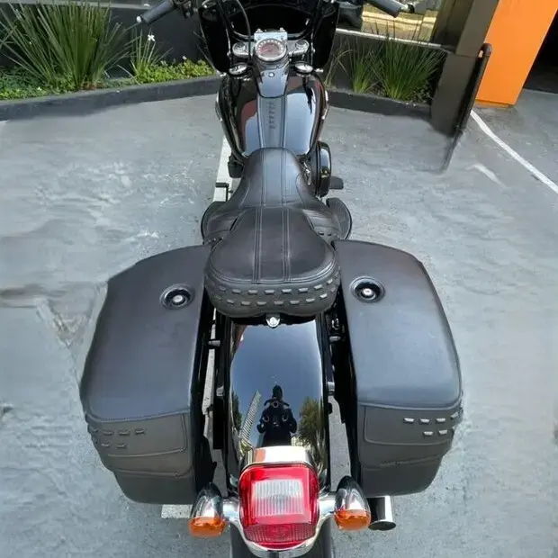 Harley Davidson Heritage CLASSIC FLHC/FLHCS