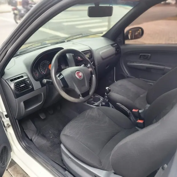 Fiat STRADA 1.4 MPI HARD WORKING CS 8V FLEX 2P MANUAL