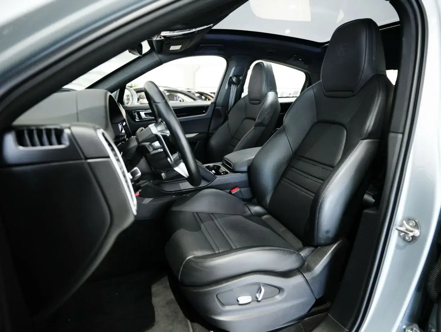 galeria Cayenne Coupé