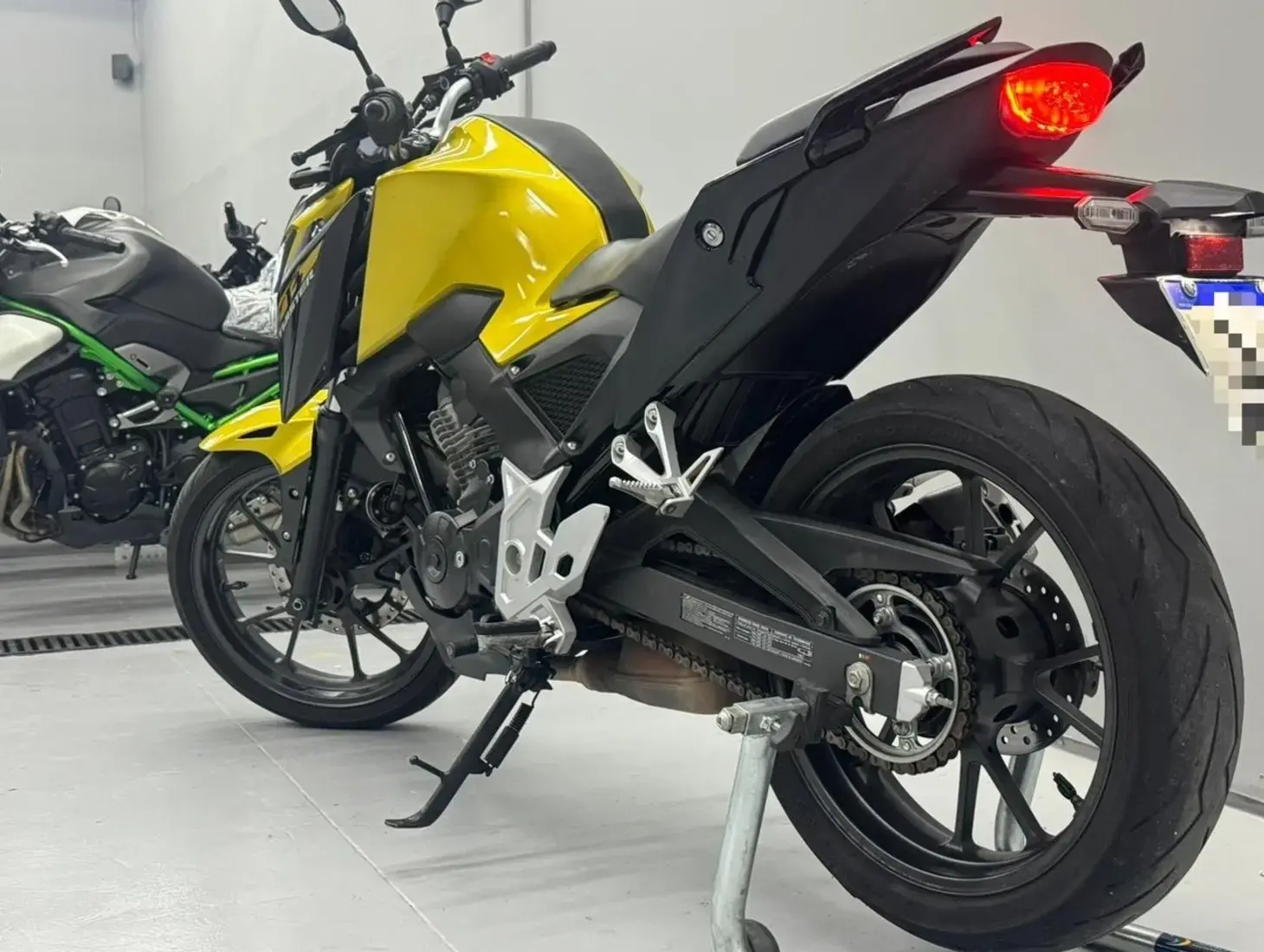 galeria CB 300F Twister Flex
