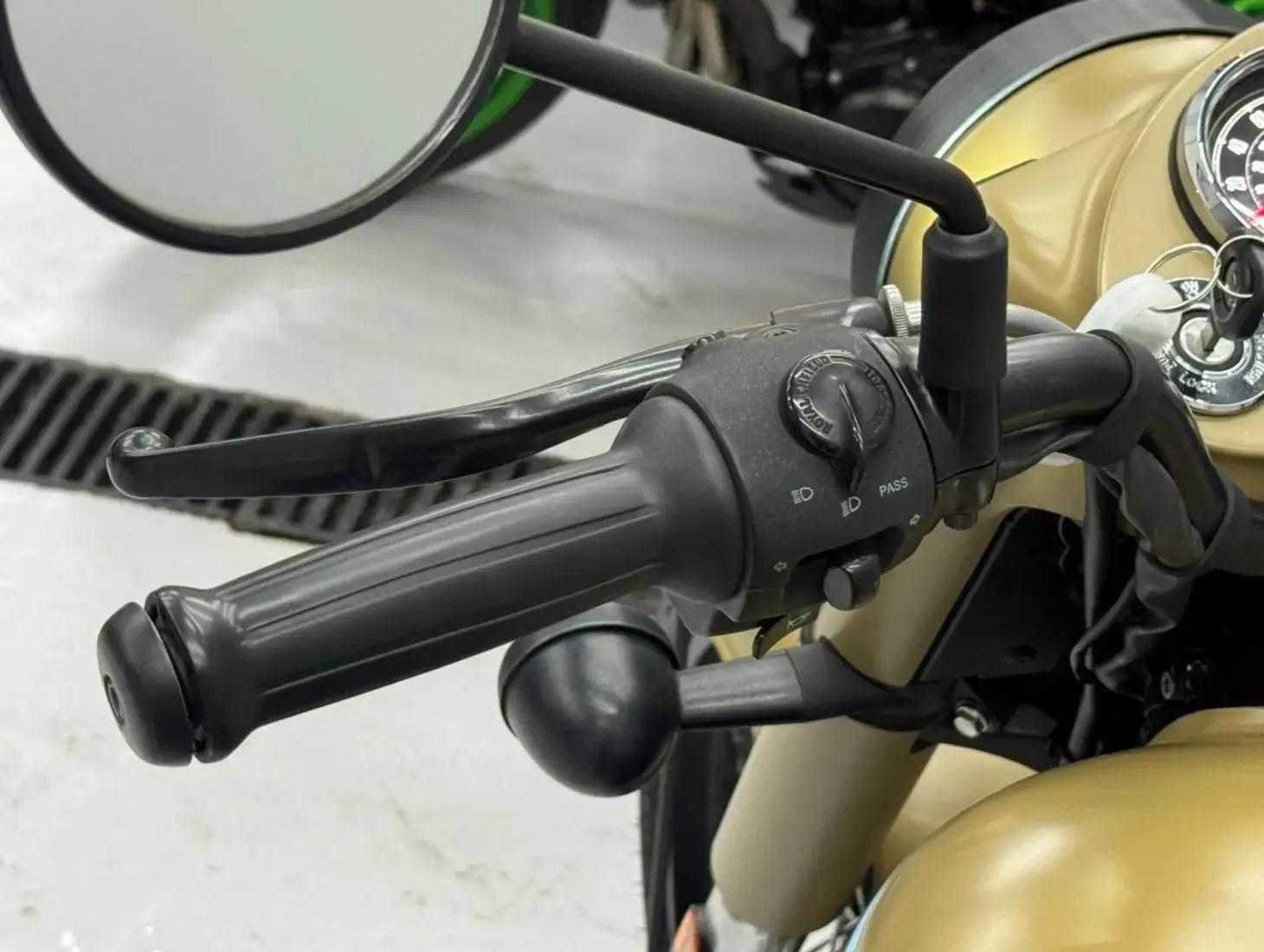 galeria Classic 350 Signals
