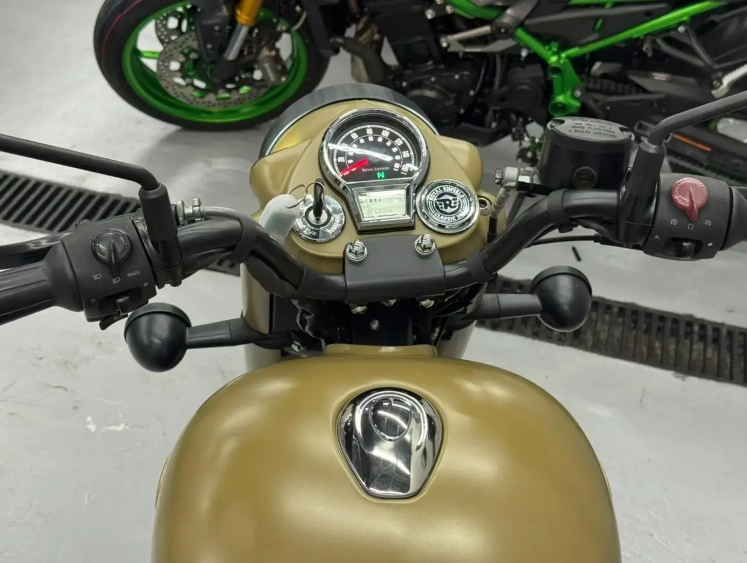 galeria Classic 350 Signals