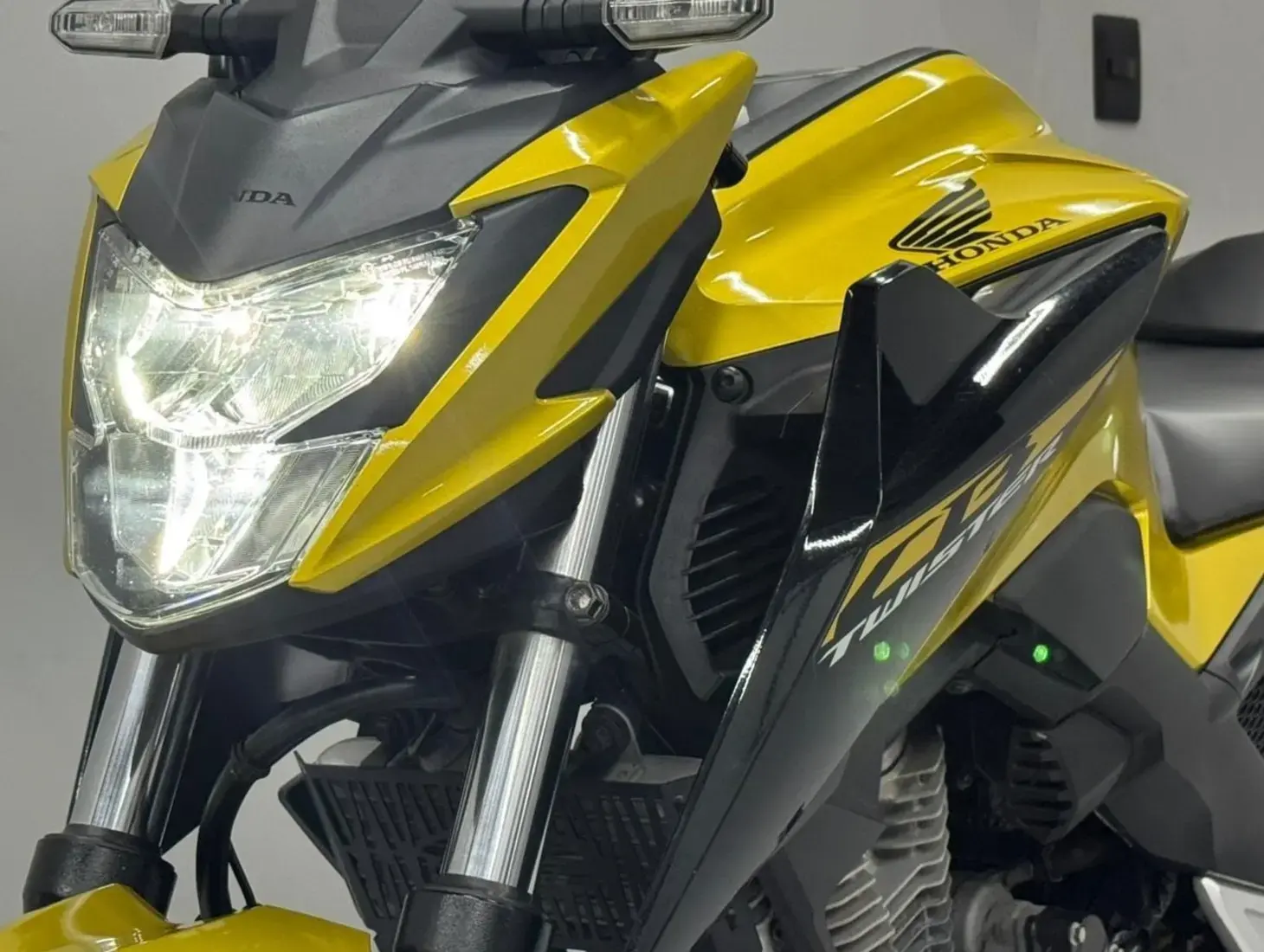 galeria CB 300F Twister Flex