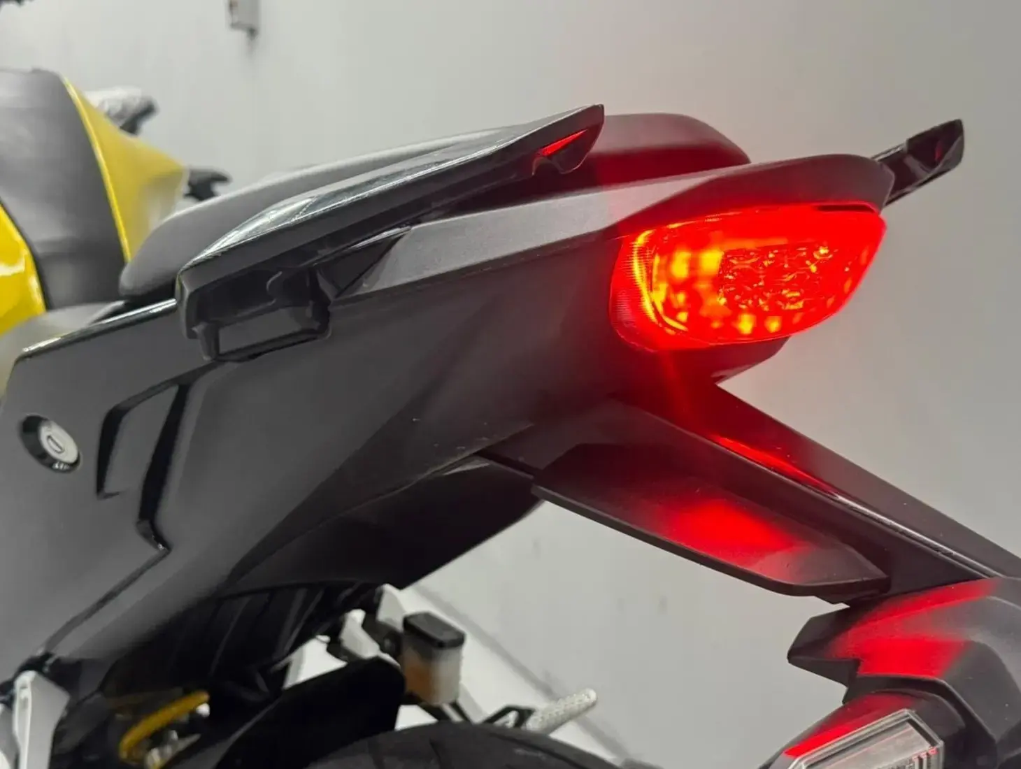 galeria CB 300F Twister Flex