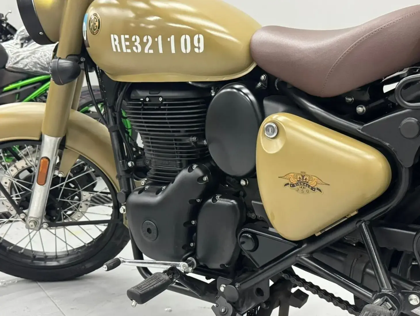 galeria Classic 350 Signals