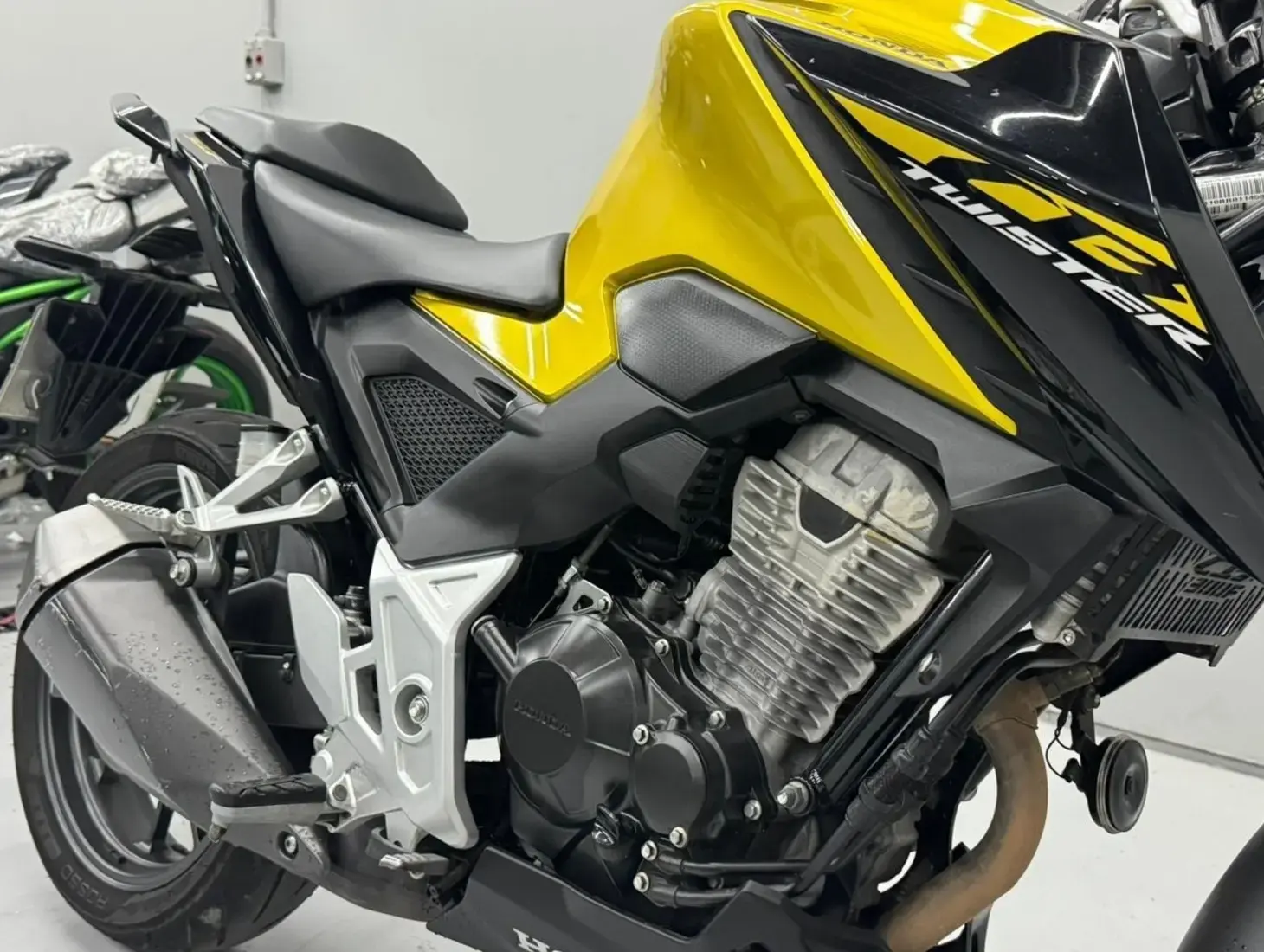 galeria CB 300F Twister Flex