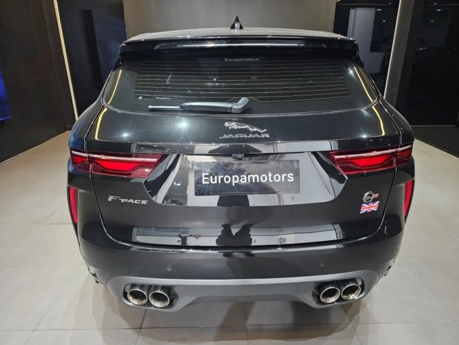 galeria F-PACE