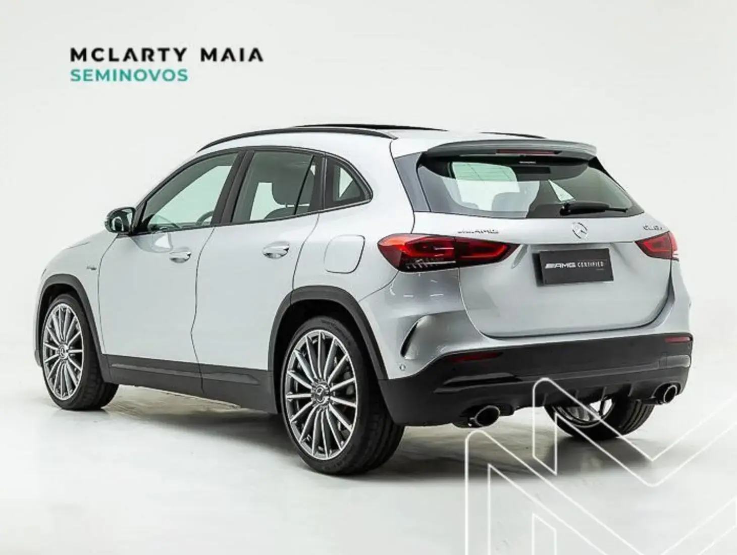 galeria GLA 35 AMG