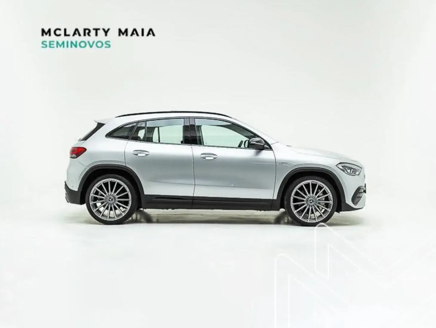 galeria GLA 35 AMG