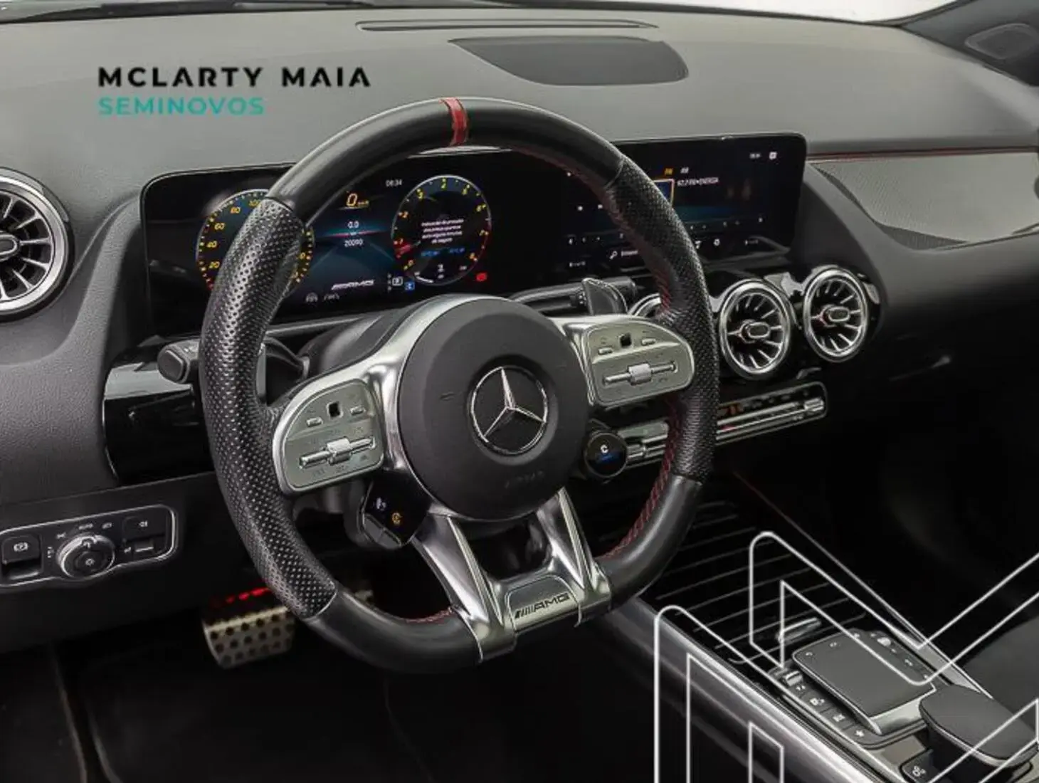 galeria GLA 35 AMG