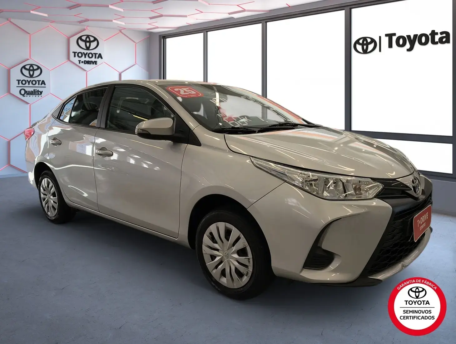 galeria Yaris Sedan