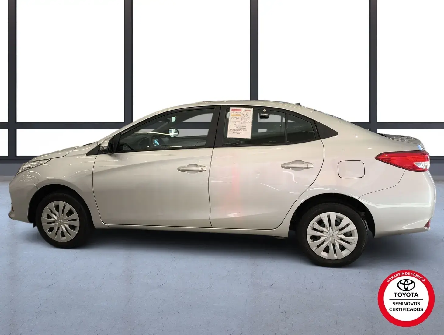 galeria Yaris Sedan