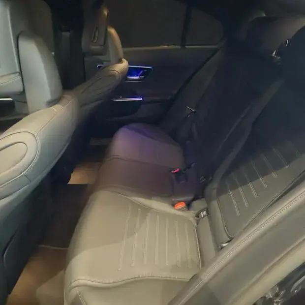 Mercedes Benz C200 AMG LINE