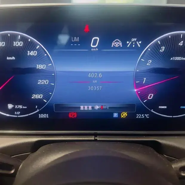 Mercedes Benz C300 AMG LINE