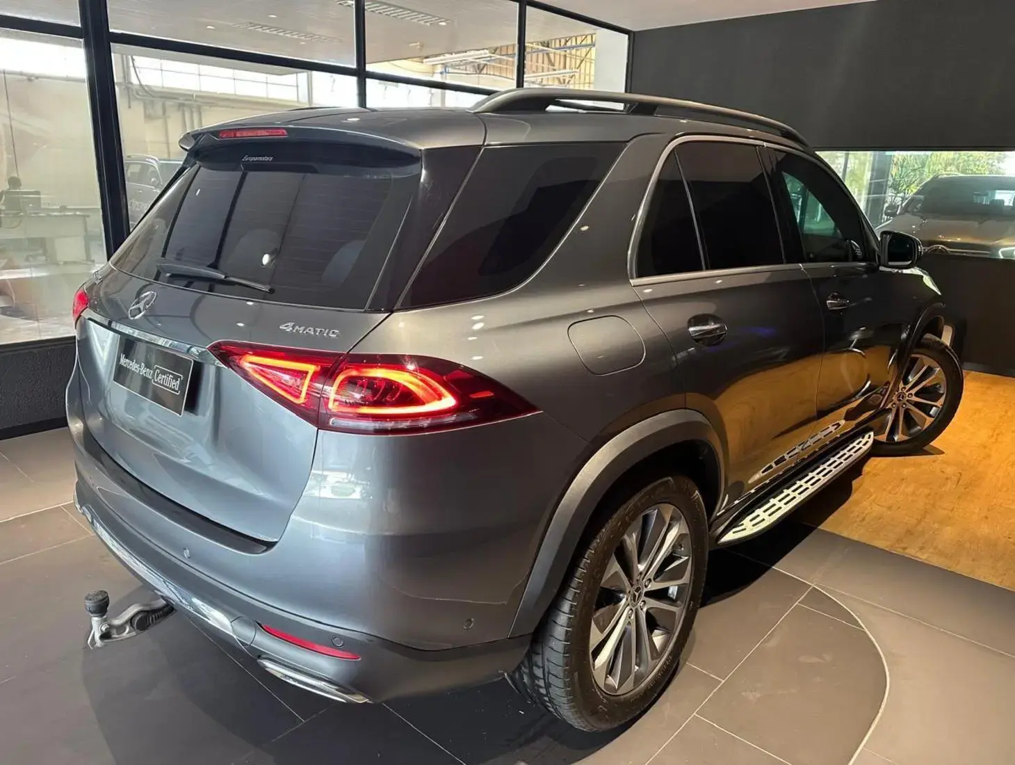 galeria GLE 400D SUV