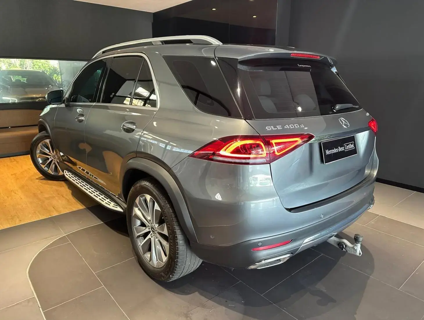 galeria GLE 400D SUV