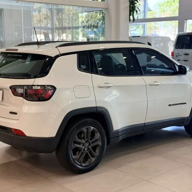 Jeep COMPASS 1.3 T270 TURBO FLEX LONGITUDE AT6