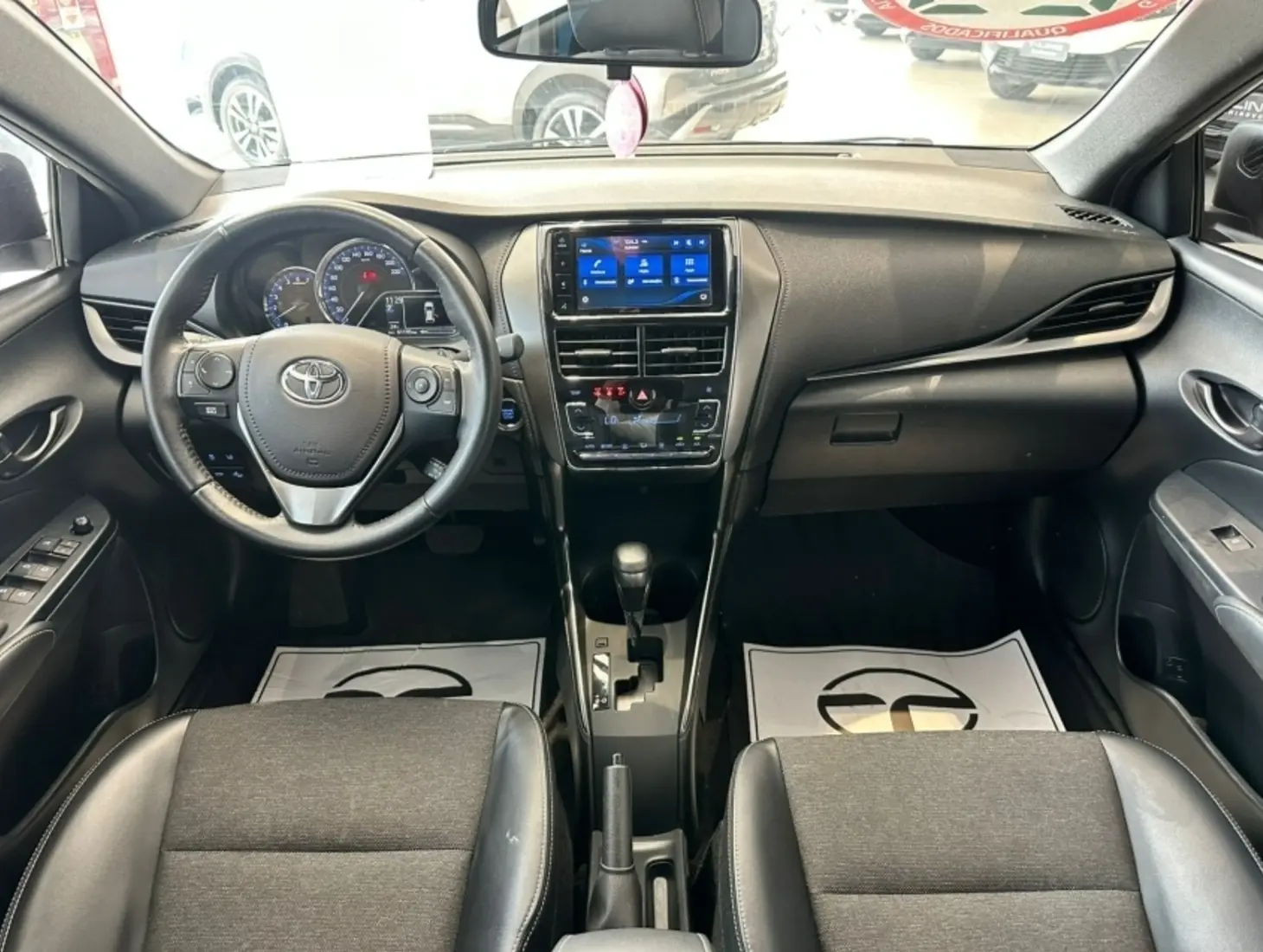 galeria YARIS