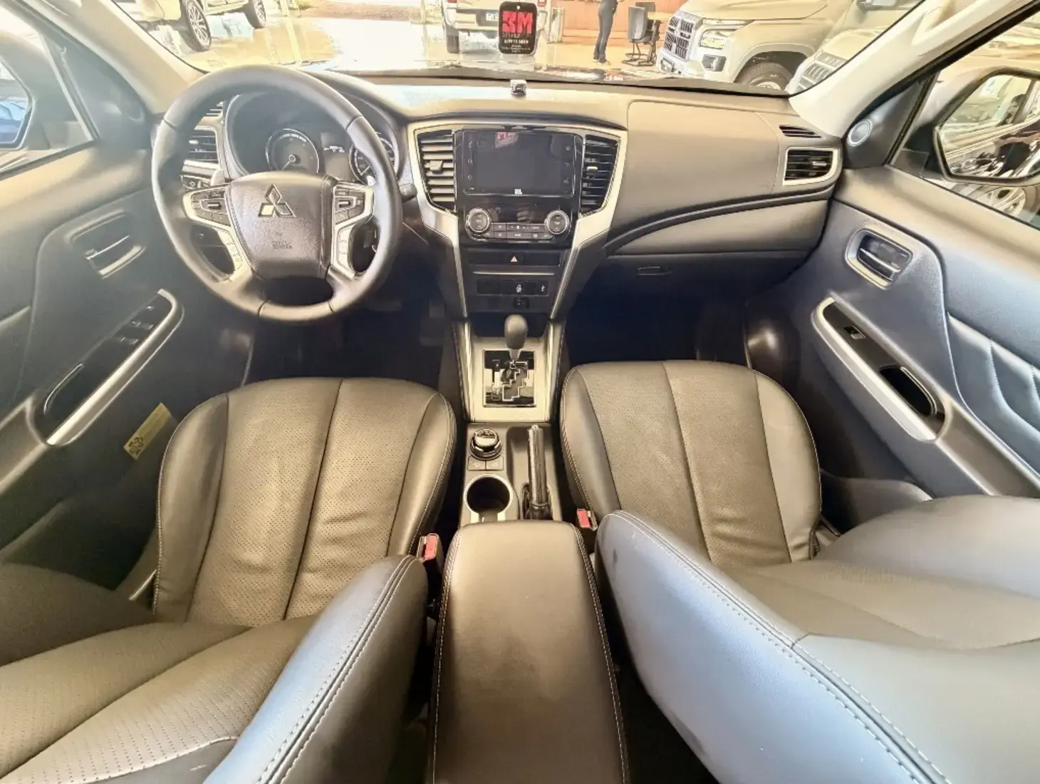 galeria L200 TRITON