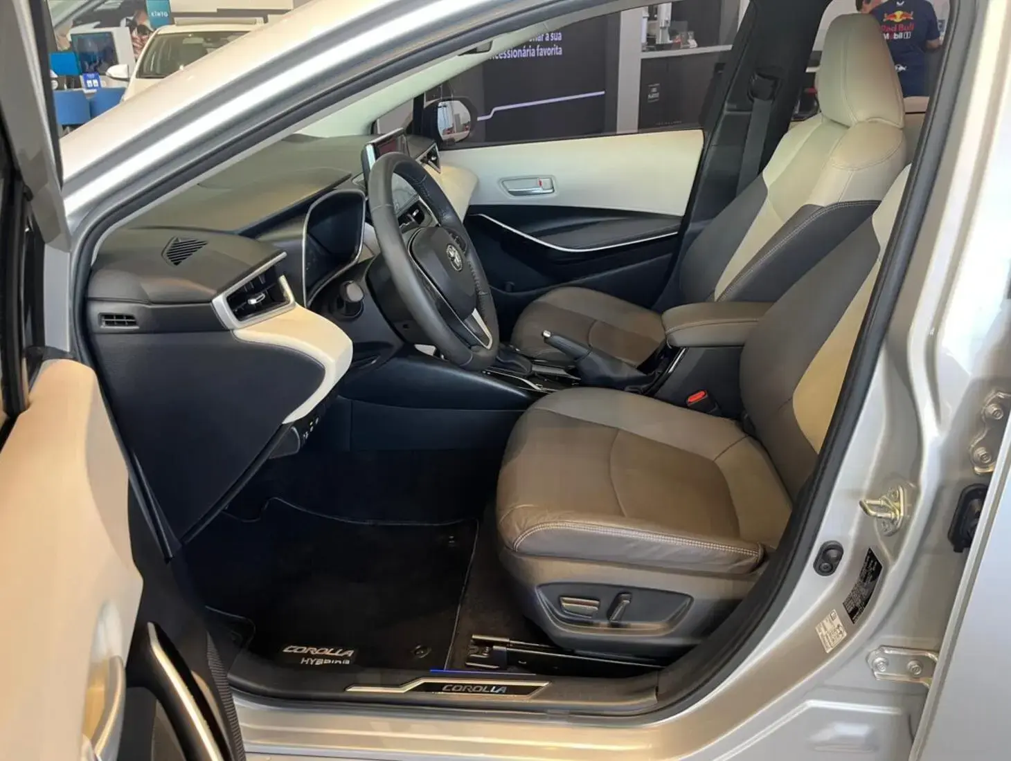 galeria COROLLA PREMIUM HIBRID