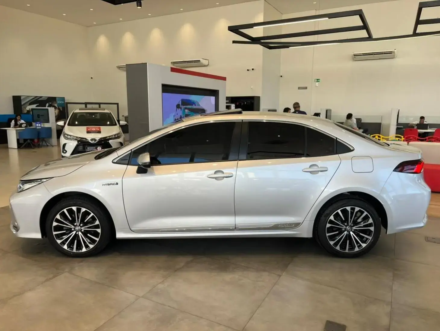galeria COROLLA PREMIUM HIBRID