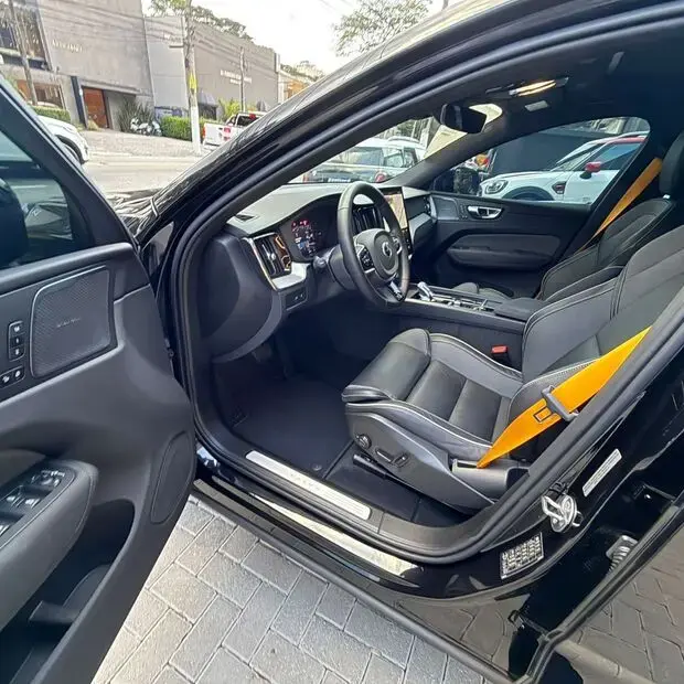 Volvo XC60 Polestar Engineered PHEV