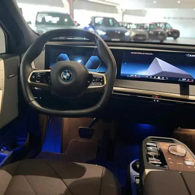 Bmw iX xDrive40 (Aut.) (Elétrico)