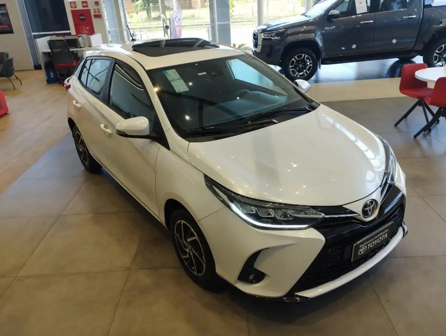 galeria TOYOTA YARIS XLS HATCH