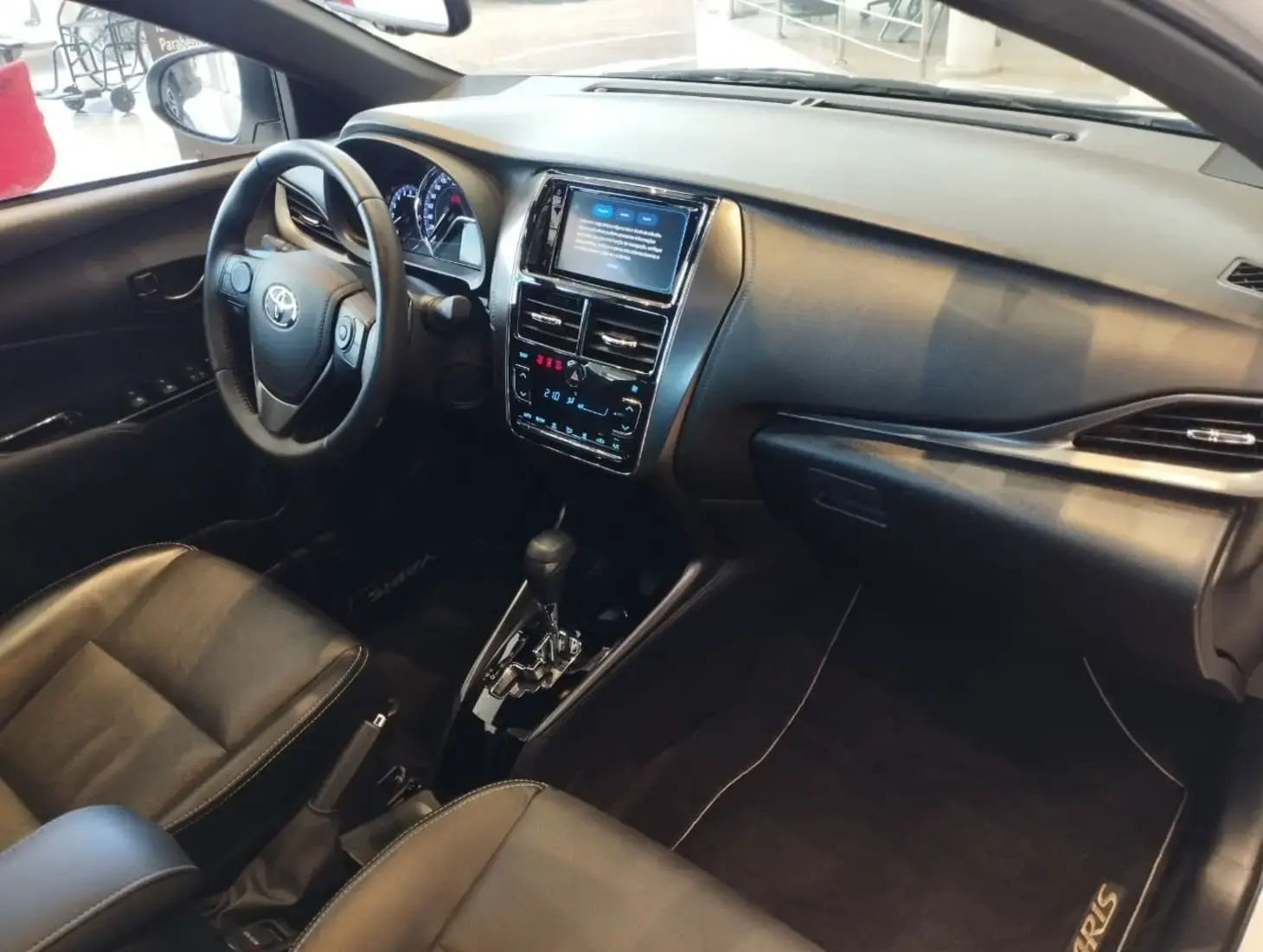 galeria TOYOTA YARIS XLS HATCH