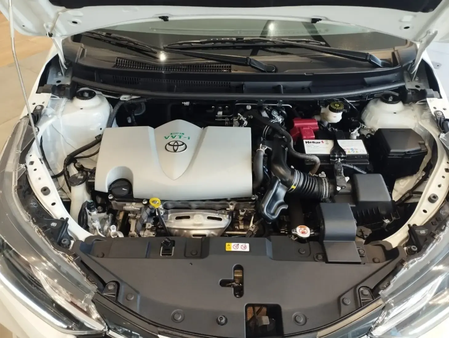 galeria TOYOTA YARIS XLS HATCH