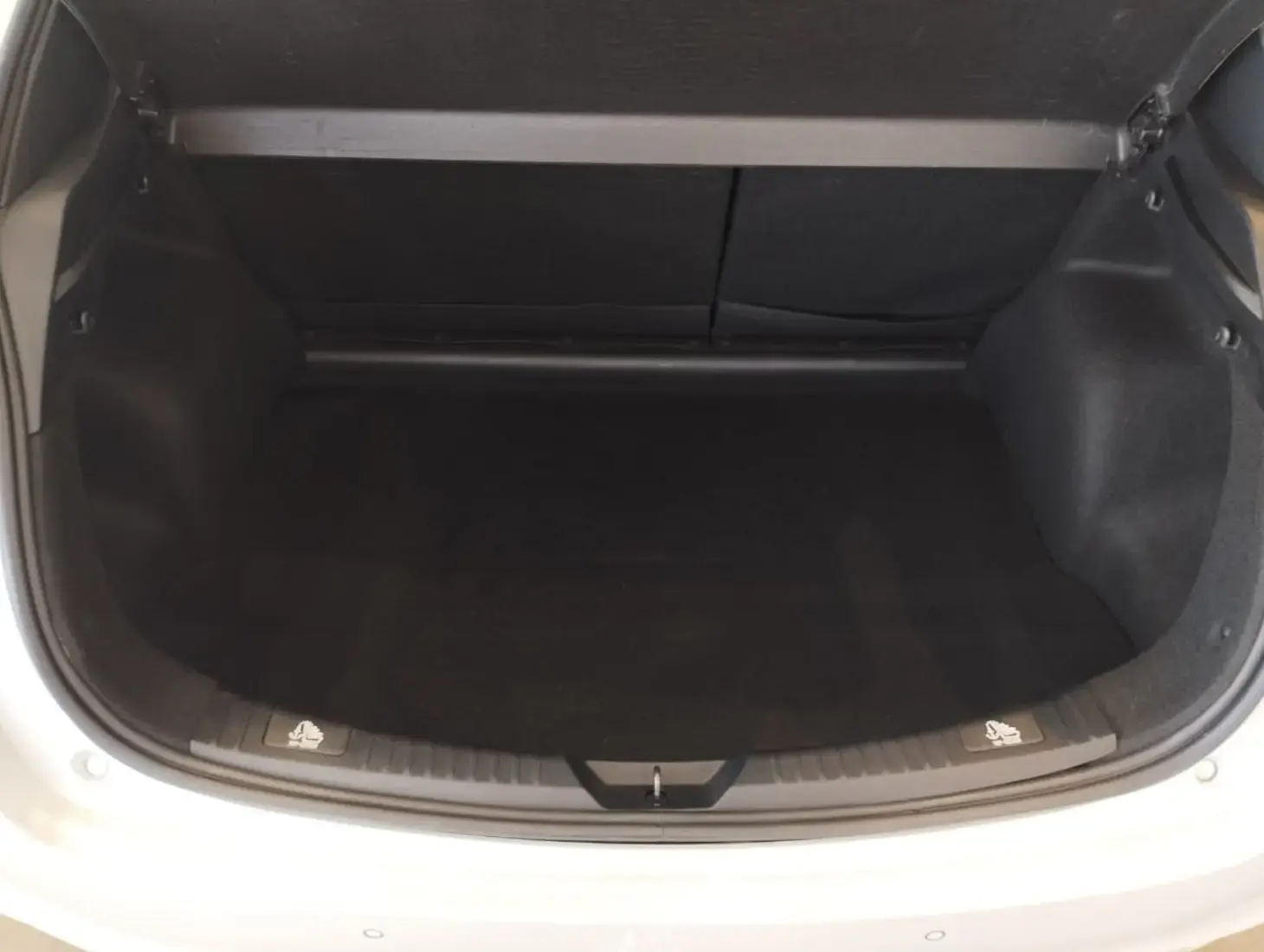 galeria TOYOTA YARIS XLS HATCH