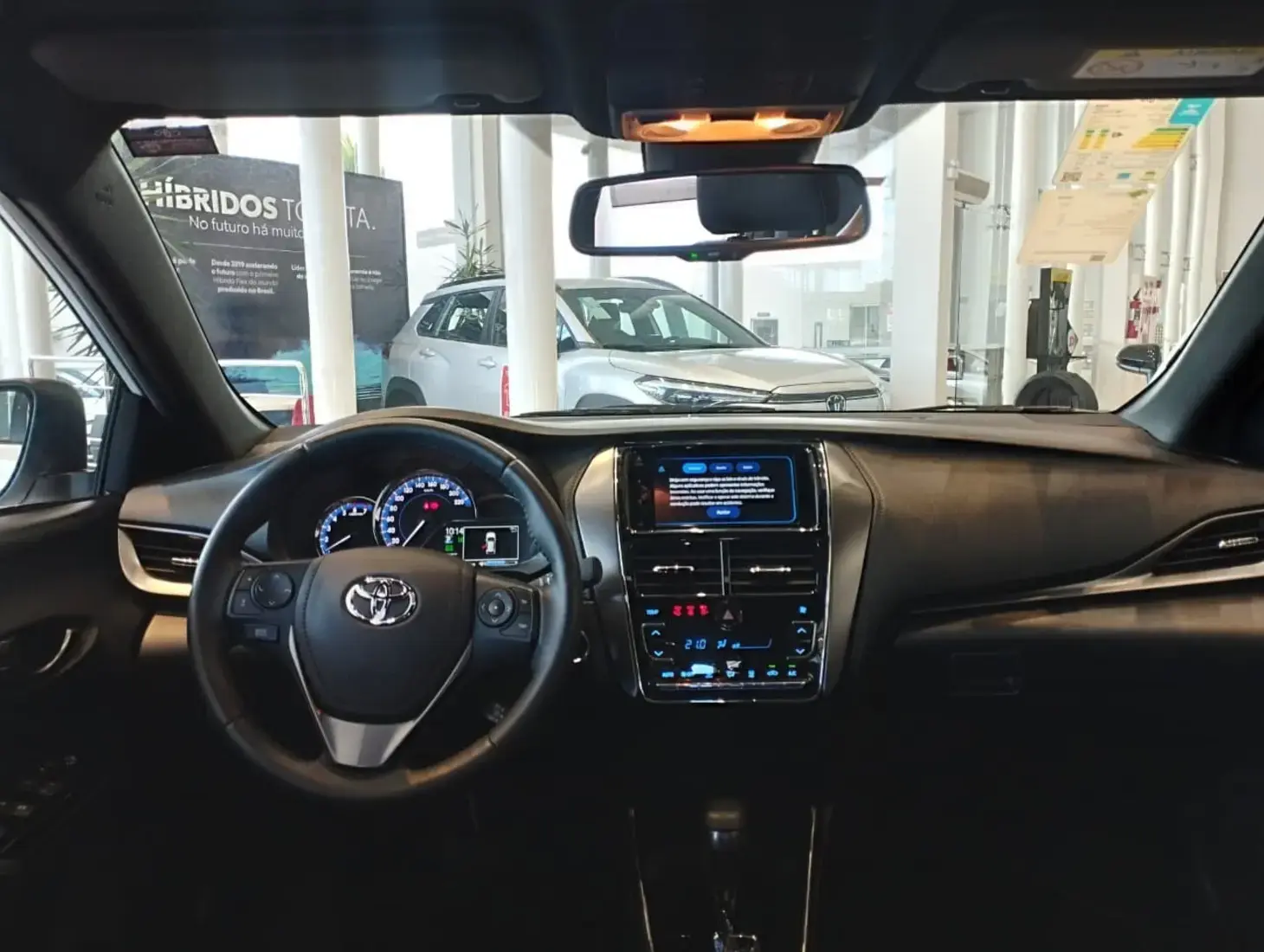 galeria TOYOTA YARIS XLS HATCH