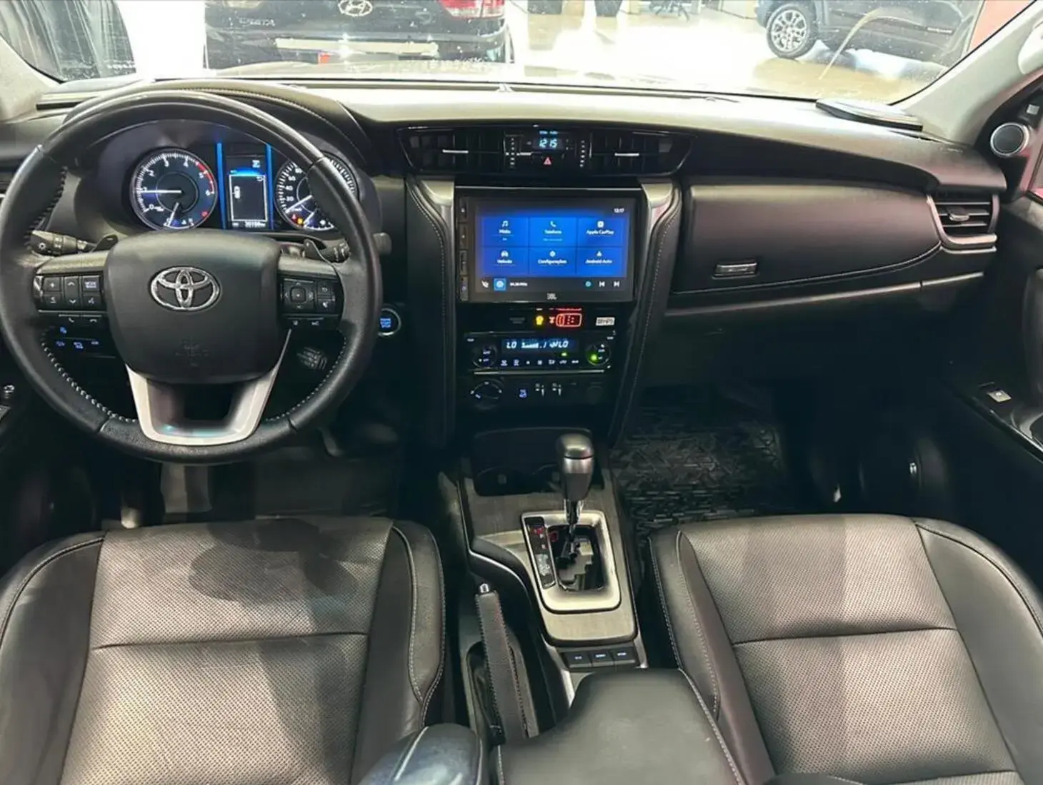 galeria HILUX SW4